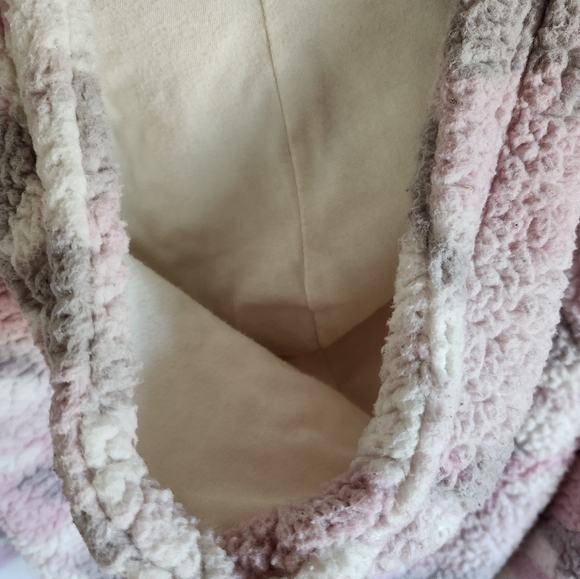 Hollister Pink Camo Sherpa Hoodie Jacket Size SM - Picture 6 of 8